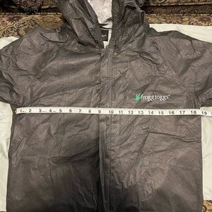 Frogg Toggs rain jacket. Size S